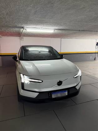 VOLVO EX30 69 KW ELÉTRICO ULTRA